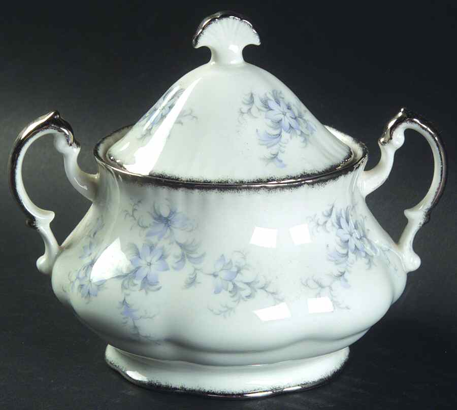 Brides Choice (Elizabeth Shape) Sugar Bowl & Lid by Royal Albert-1