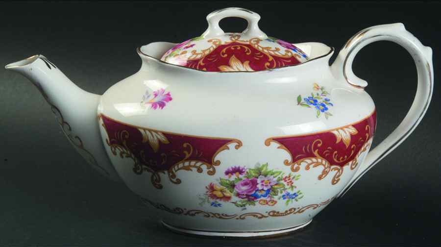 Canterbury Small Teapot & Lid by Royal Albert-1