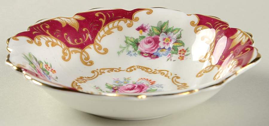 Canterbury Shell Shaped Dish by Royal Albert-1