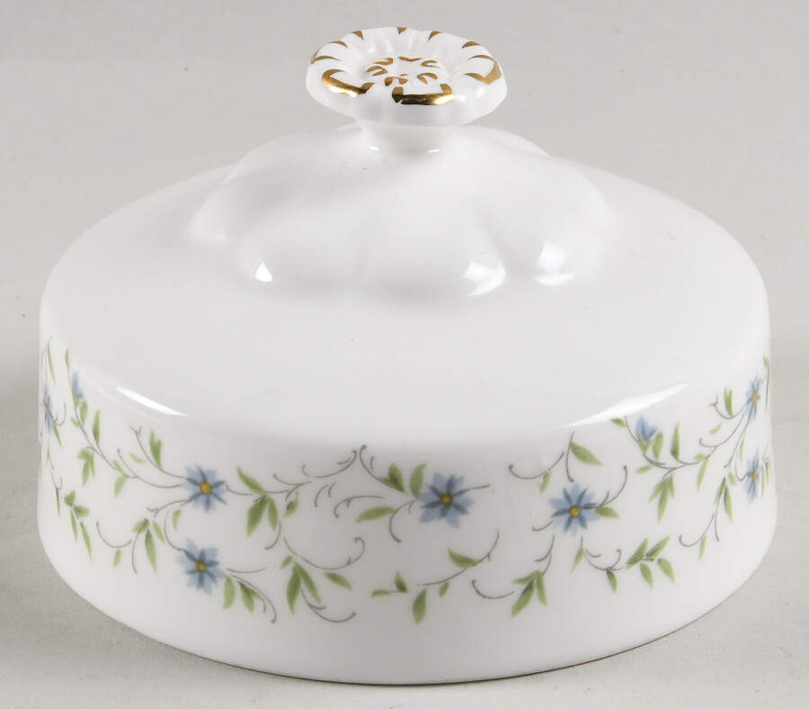 Caroline Lid for Round Butter (Uses Bread & Butter Plate) by Royal Albert-1