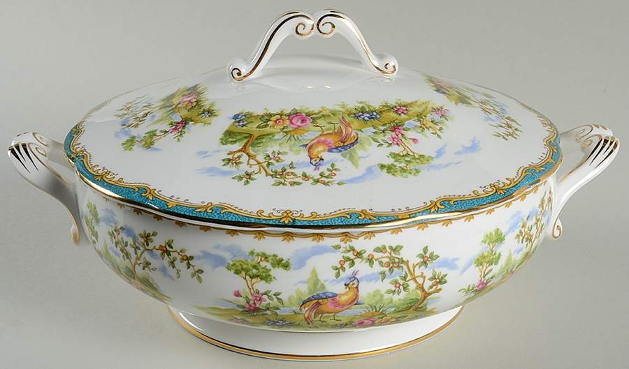 Chelsea Bird Blue Round Covered Vegetable by Royal Albert-1