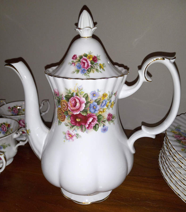 Chelsea Garden Coffee Pot & Lid by Royal Albert-1