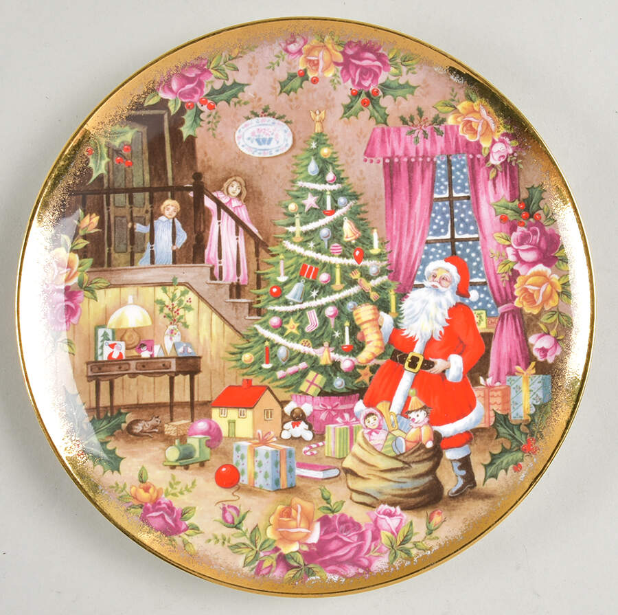 Christmas Magic Collector Plate by Royal Albert-1