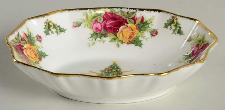 Christmas Magic Sweet Meat Dish by Royal Albert-1