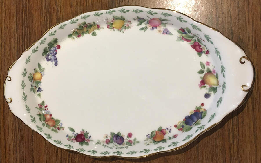 Covent Gardens Regal Tray by Royal Albert-1