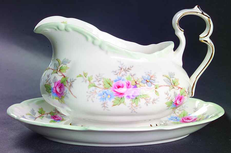 Colleen Gravy Boat & Underplate by Royal Albert-1