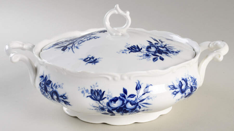 Connoisseur Round Covered Vegetable by Royal Albert-1