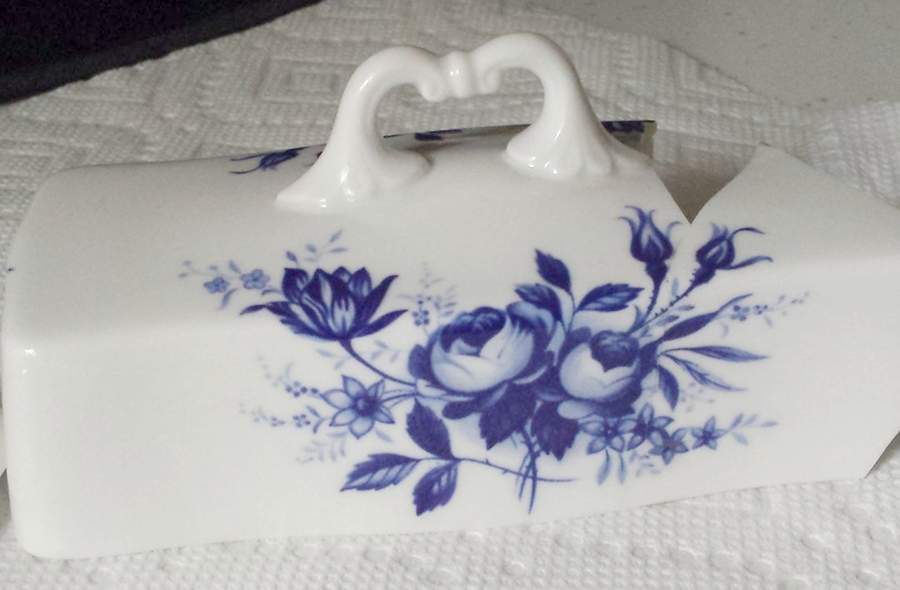 Connoisseur Lid for 1/4 Lb Butter by Royal Albert-1