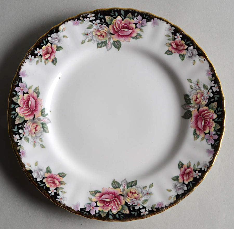 Concerto Dessert/Pie Plate by Royal Albert-1