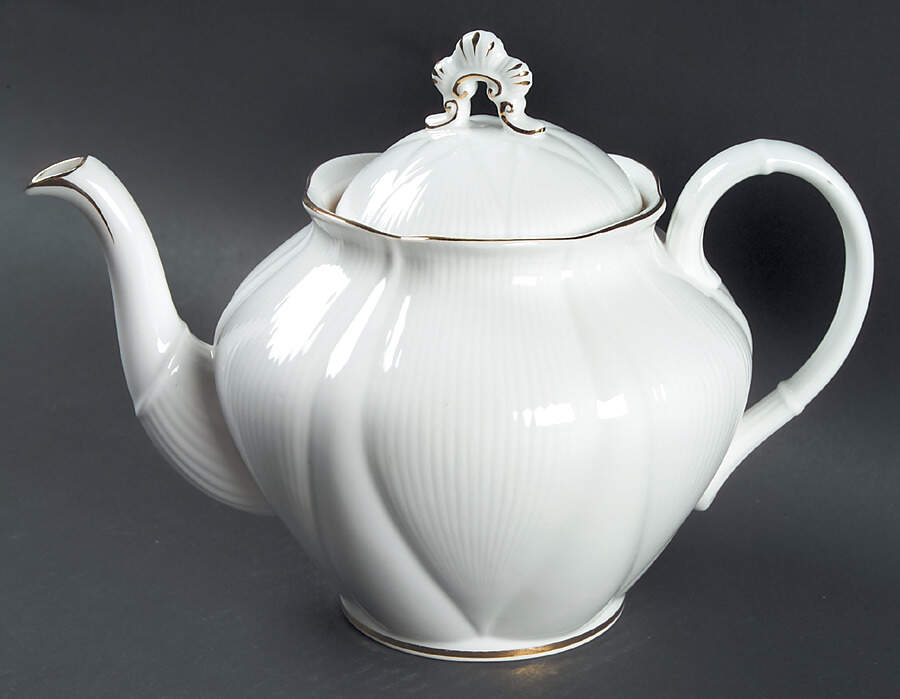 Coronet Teapot & Lid by Royal Albert-1
