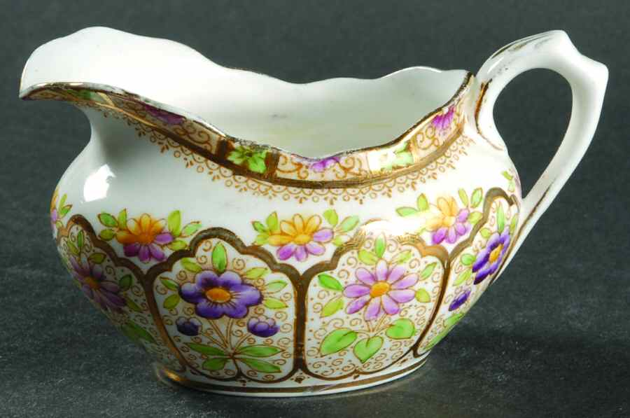 Court Mini Creamer by Royal Albert-1