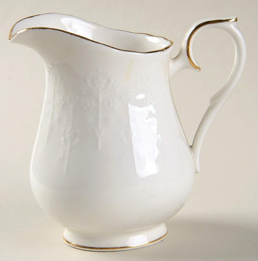 Daybreak Mini Creamer by Royal Albert-1