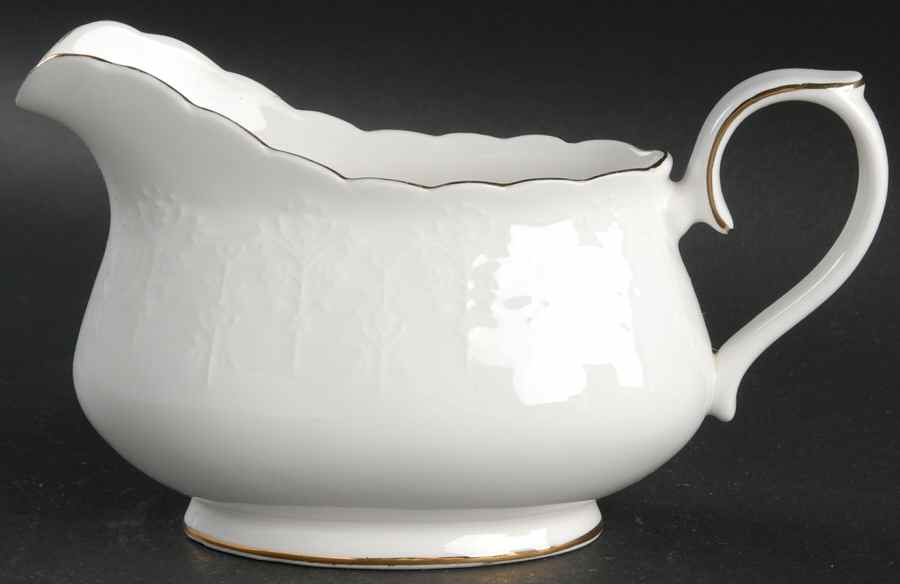Daybreak Gravy Boat by Royal Albert-1