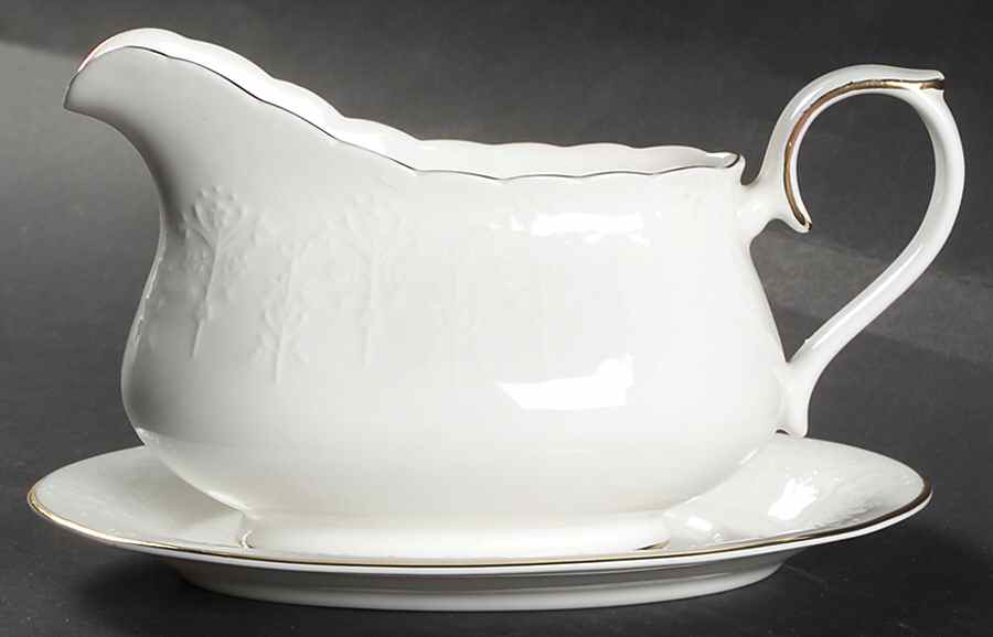 Daybreak Gravy Boat & Underplate by Royal Albert-1