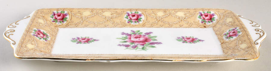 Devonshire Lace Oblong Tray by Royal Albert-1