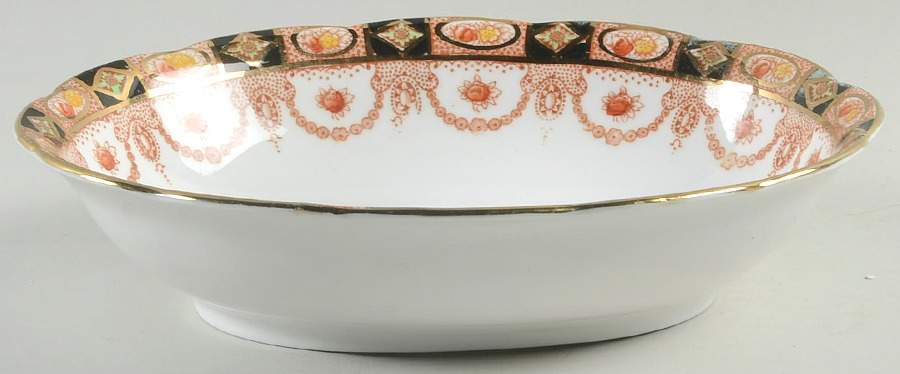 Devon Black (Scalloped) 9" Oval Vegetable Bowl by Royal Albert-1