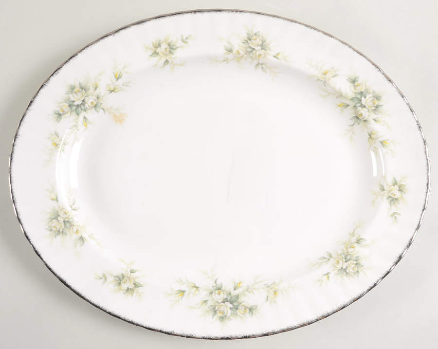 First Love (Montrose) 13" Oval Serving Platter by Royal Albert-1