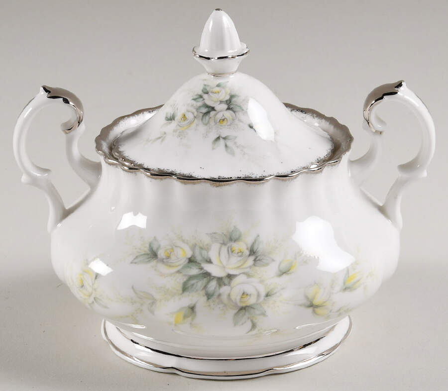 First Love (Montrose) Sugar Bowl & Lid by Royal Albert-1