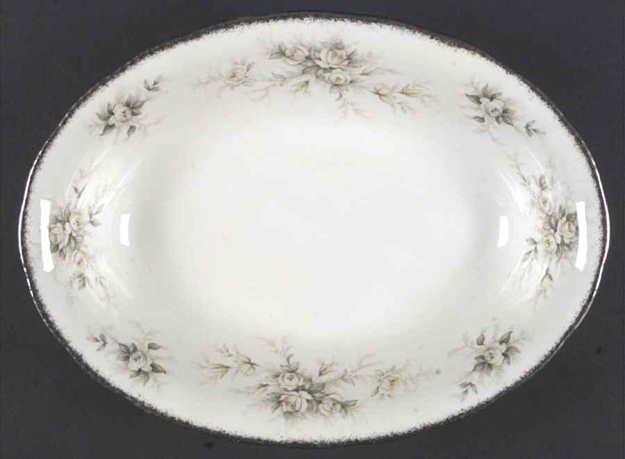 First Love (Elizabeth Shape) 10" Oval Vegetable Bowl by Royal Albert-1