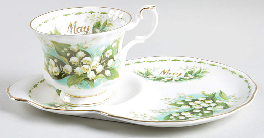 Flower of The Month (Newer, Montrose) Plate for Dessert Plate & Cup Set by Royal Albert-1