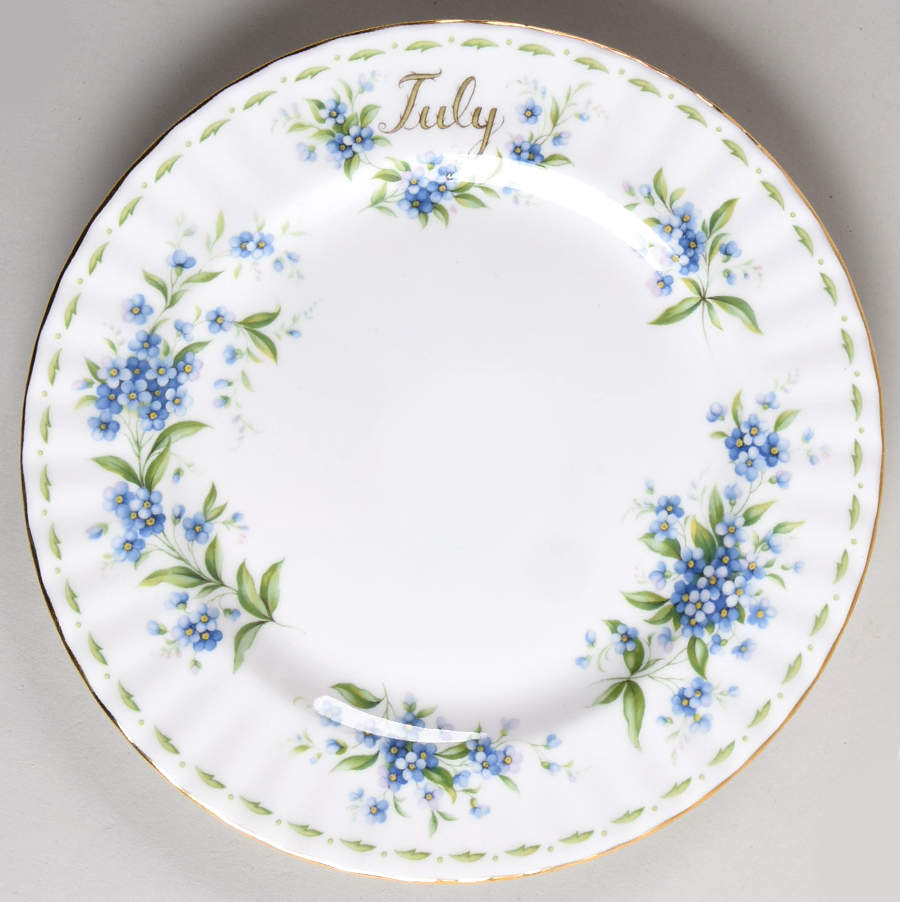 Flower of The Month (Newer, Montrose) Salad Plate by Royal Albert-1