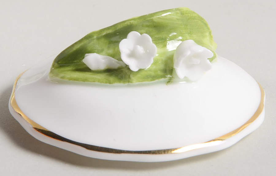 Flower of The Month (Newer, Montrose) Lid for 1" Round Box by Royal Albert-1