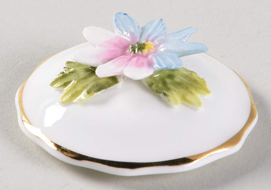 Flower of The Month (Newer, Montrose) Lid for 1" Round Box by Royal Albert-1