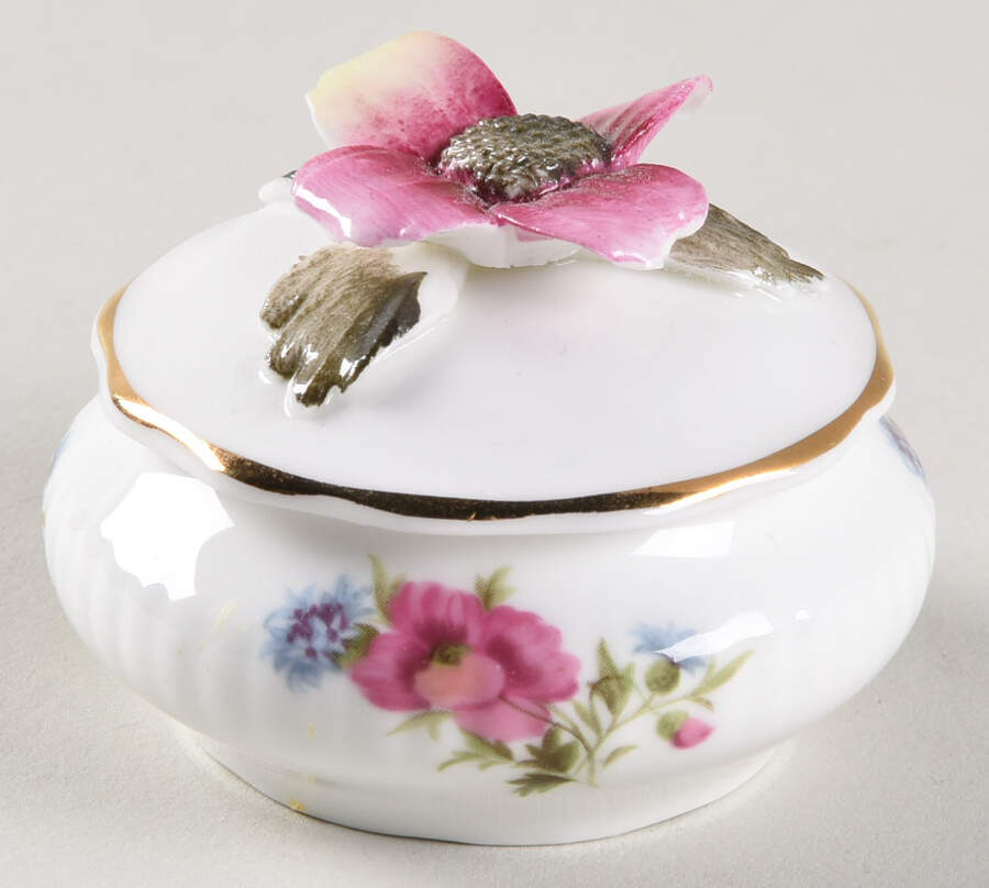 Flower of The Month (Newer, Montrose) 1" Round Box & Lid by Royal Albert-1