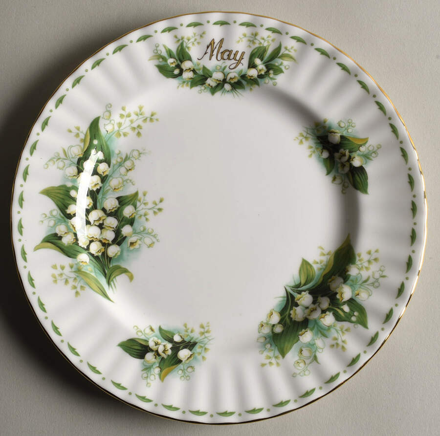 Flower of The Month (Newer, Montrose) Salad Plate by Royal Albert-1
