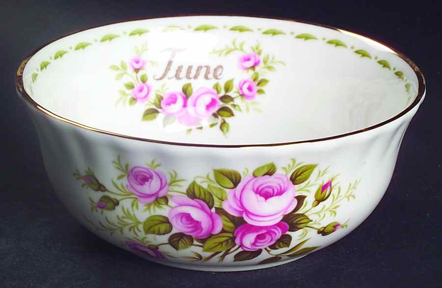 Flower of The Month (Newer, Montrose) Oatmeal Bowl by Royal Albert-1
