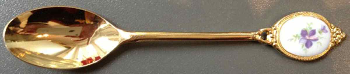 Flower of The Month (Newer, Montrose) Teaspoon Spoon by Royal Albert-1