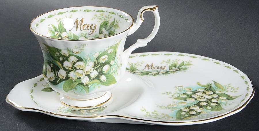 Flower of The Month (Newer, Montrose) Dessert Plate & Cup Set by Royal Albert-1