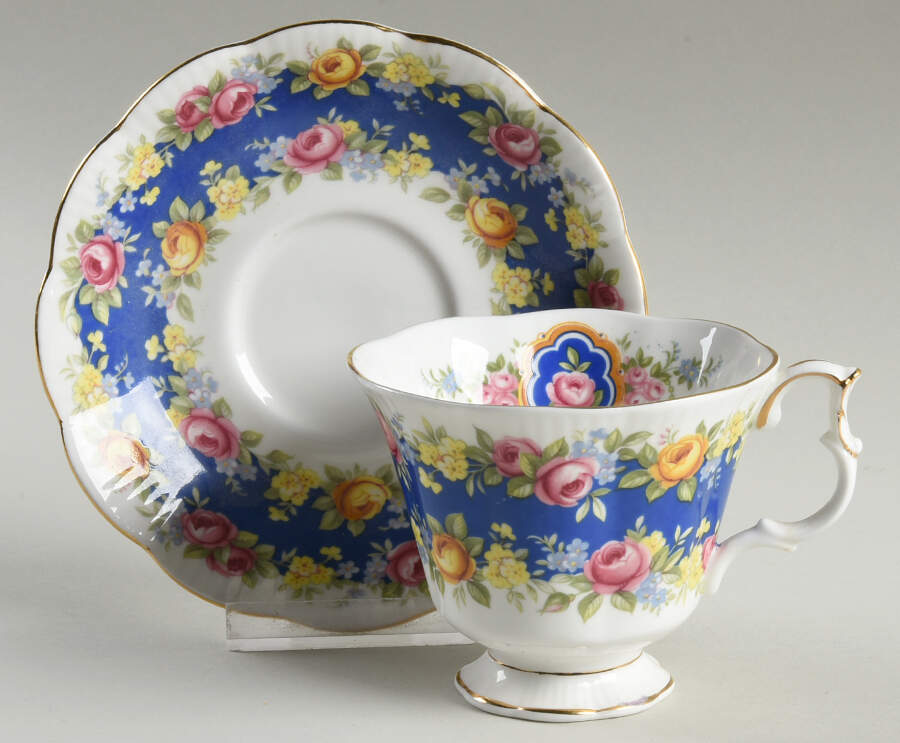 Garland Series Footed Cup & Saucer Set by Royal Albert-1