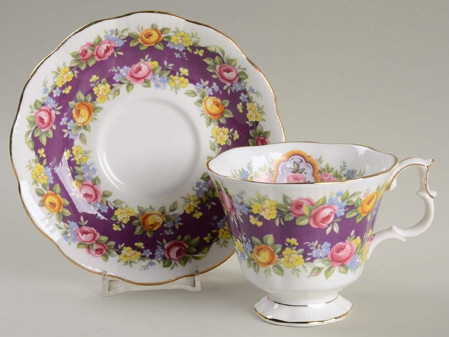 Garland Series Footed Cup & Saucer Set by Royal Albert-1