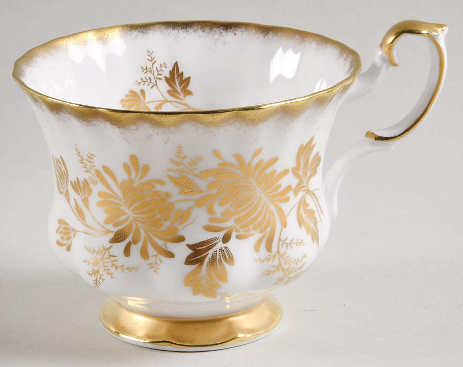 Golden Glory Snack Cup by Royal Albert-1