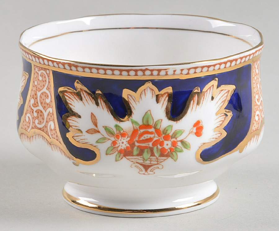 Heirloom (Bone China Stamp) Mini Open Sugar Bowl by Royal Albert-1