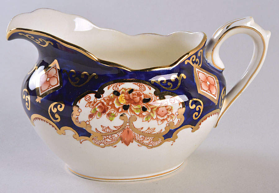 Heirloom (Bone China Stamp) Creamer by Royal Albert-1