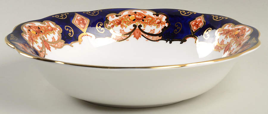 Heirloom (Bone China Stamp) 9" Round Vegetable Bowl by Royal Albert-1