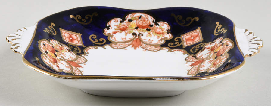 Heirloom (Bone China Stamp) 7" Bon Bon by Royal Albert-1