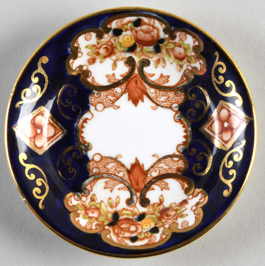 Heirloom (Bone China Stamp) Butter Pat by Royal Albert-1