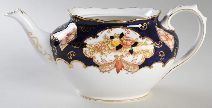 Heirloom (Bone China Stamp) Teapot No Lid by Royal Albert-1