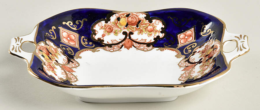 Heirloom (Bone China Stamp) 7" Bon Bon by Royal Albert-1