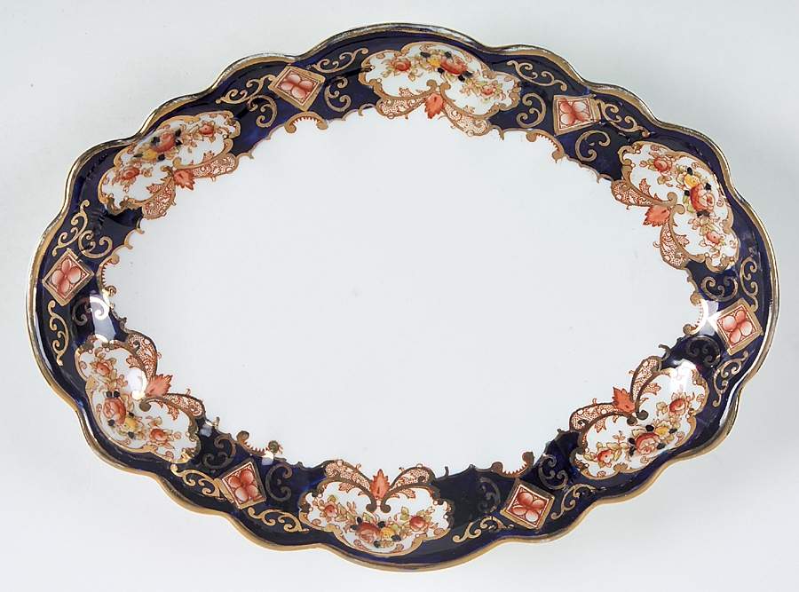 Heirloom (Bone China Stamp) Shallow Oval Bowl by Royal Albert-1