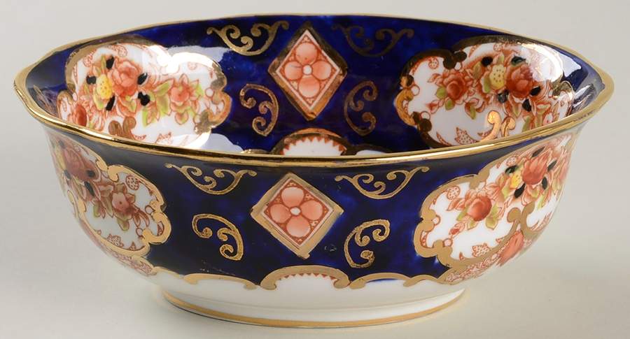 Heirloom (Bone China Stamp) Open Sugar Bowl by Royal Albert-1