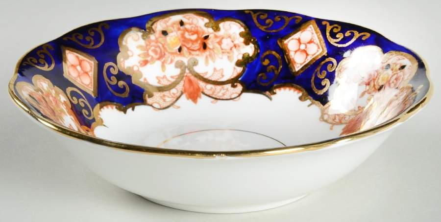 Heirloom (Bone China Stamp) Fruit/Dessert (Sauce) Bowl by Royal Albert-1