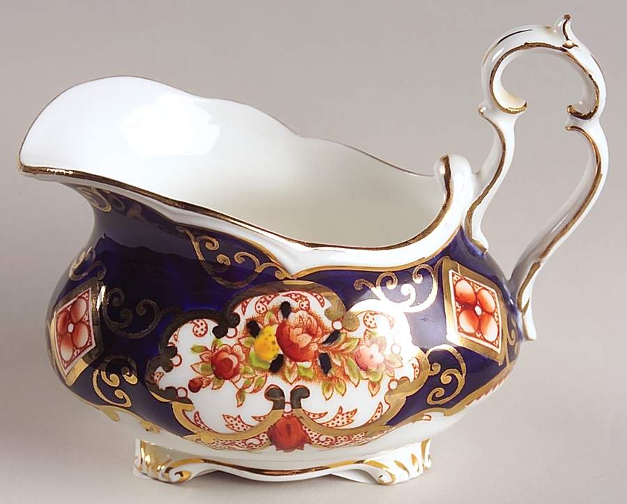 Heirloom (Bone China Stamp) Mini Creamer by Royal Albert-1