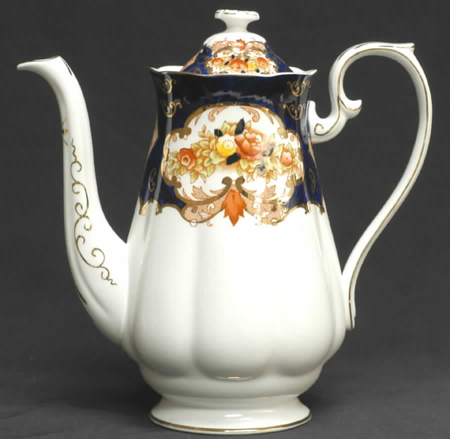 Heirloom (Bone China Stamp) Coffee Pot & Lid by Royal Albert-1