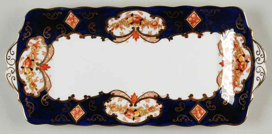 Heirloom (Bone China Stamp) Large Sandwich Tray by Royal Albert-1