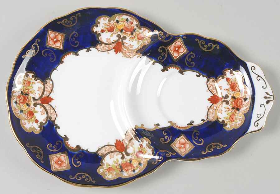 Heirloom (Bone China Stamp) Plate for Dessert Plate & Cup Set by Royal Albert-1