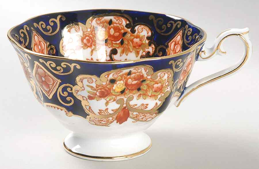 Heirloom (Bone China Stamp) Cup for Dessert Plate & Cup Set by Royal Albert-1